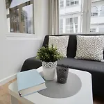 Myhome Ruegen - Haus Johanneshorst Aparthotel 4*