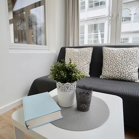 Myhome Ruegen - Haus Johanneshorst Aparthotel 4*
