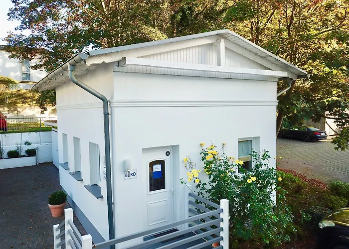 Myhome Ruegen - Haus Johanneshorst Апарт-отель 4*